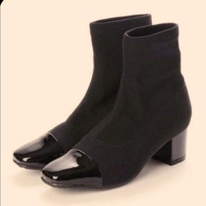 Zara Shoes Elastic Bootees